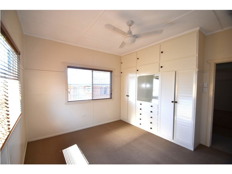 9 Ford Street, Rockville QLD 4350