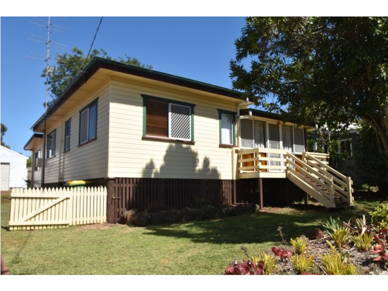 9 Ford Street, Rockville QLD 4350