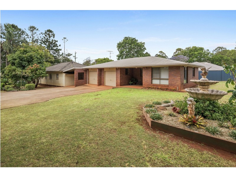 58 Hogg Street, Rockville QLD 4350