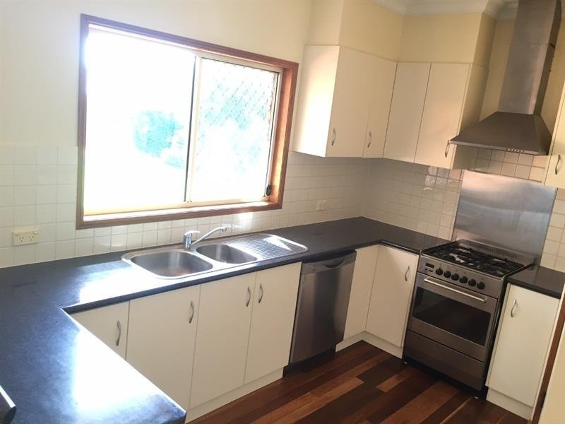 5 Vanham Close, Middle Ridge QLD 4350