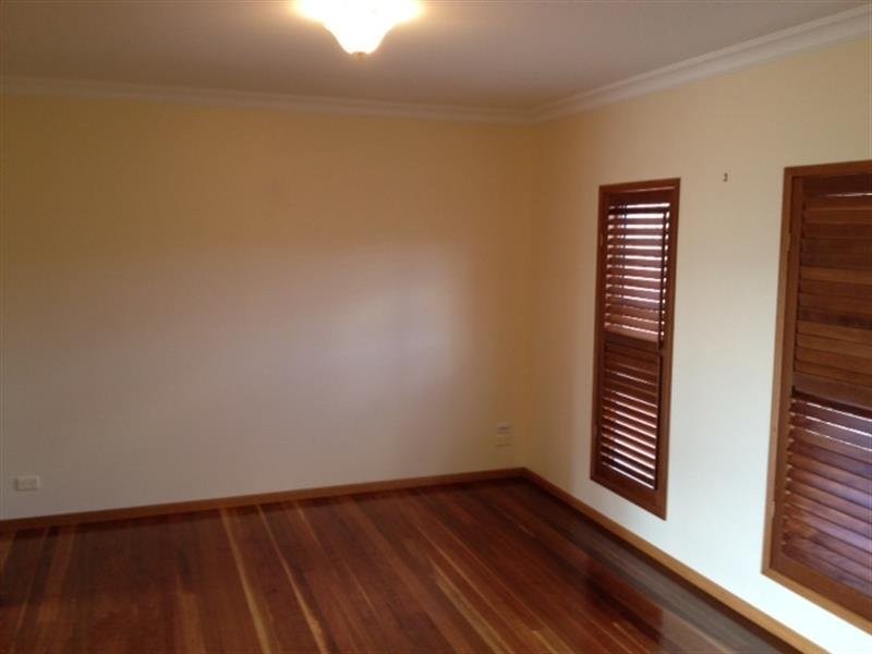 5 Vanham Close, Middle Ridge QLD 4350