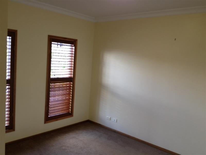 5 Vanham Close, Middle Ridge QLD 4350