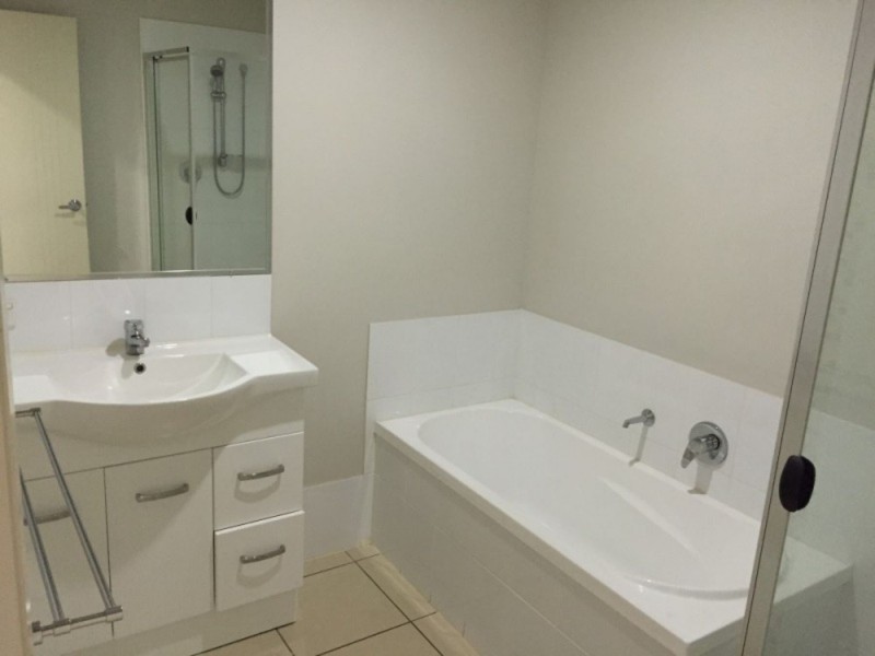 3/116-118 Taylor Street, Newtown QLD 4350