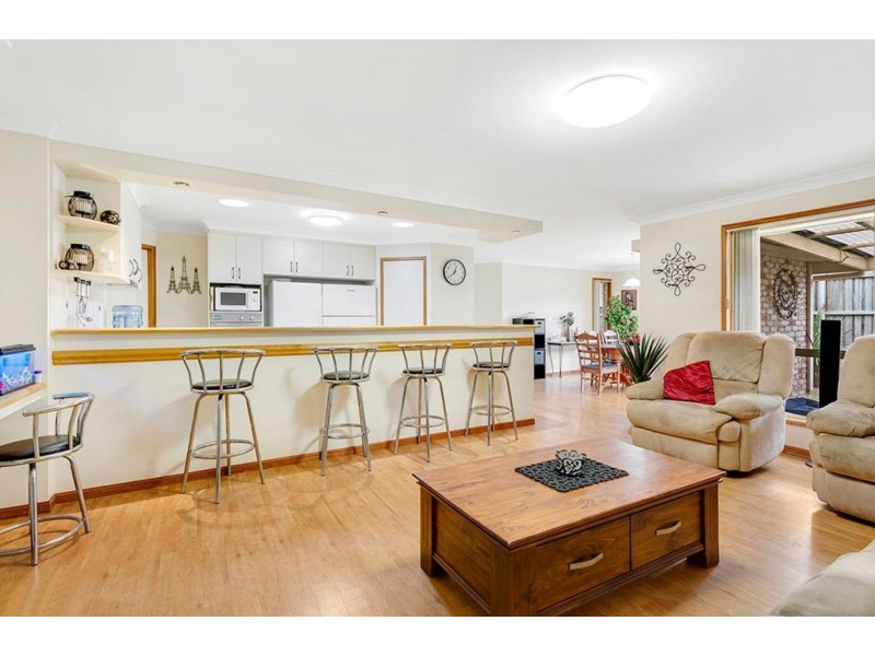 8 Rama Court, Kearneys Spring QLD 4350