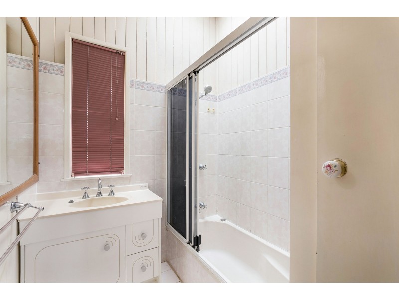 154 North Street, North Toowoomba QLD 4350