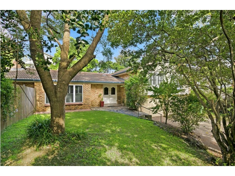 42 Mackenzie Street, Mount Lofty QLD 4350