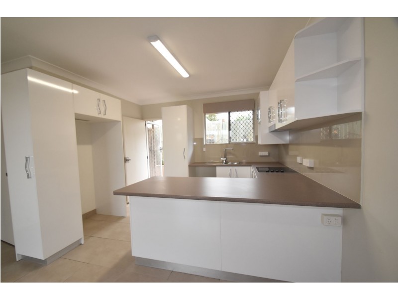 2/235A South Street, South Toowoomba QLD 4350