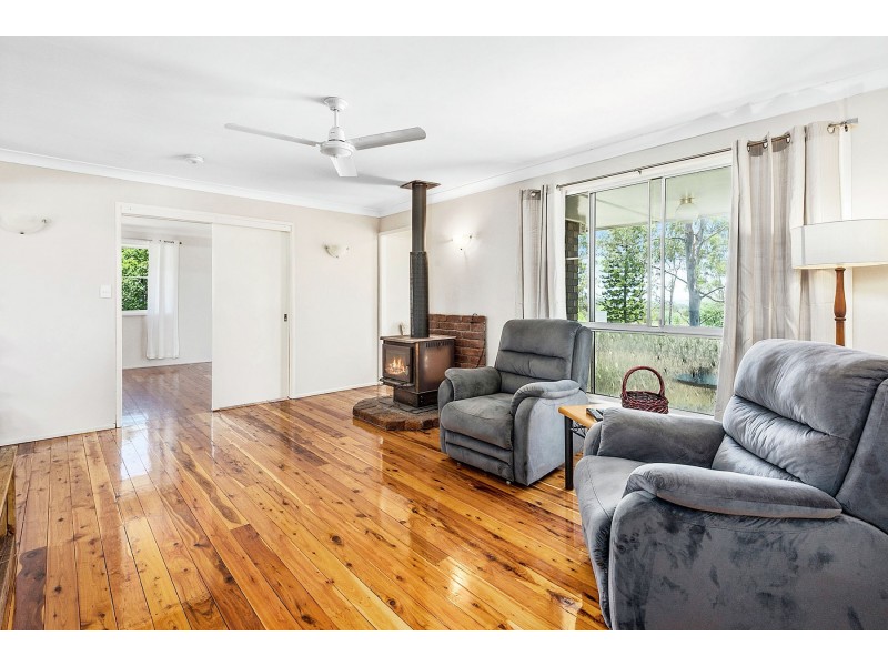 6 Glen Court, Glenvale QLD 4350