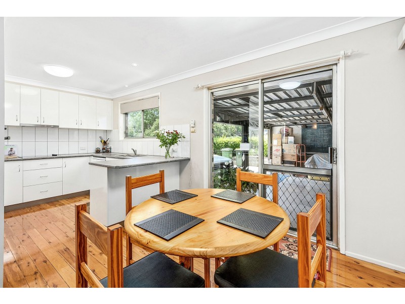 6 Glen Court, Glenvale QLD 4350