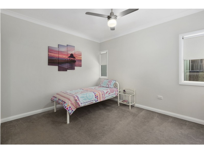 44 Llewellyn Street, Centenary Heights QLD 4350