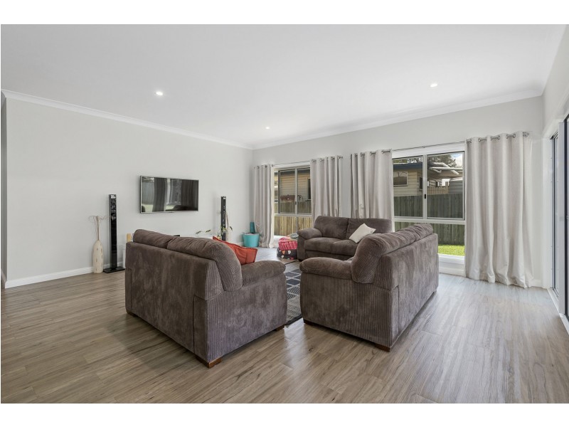 44 Llewellyn Street, Centenary Heights QLD 4350