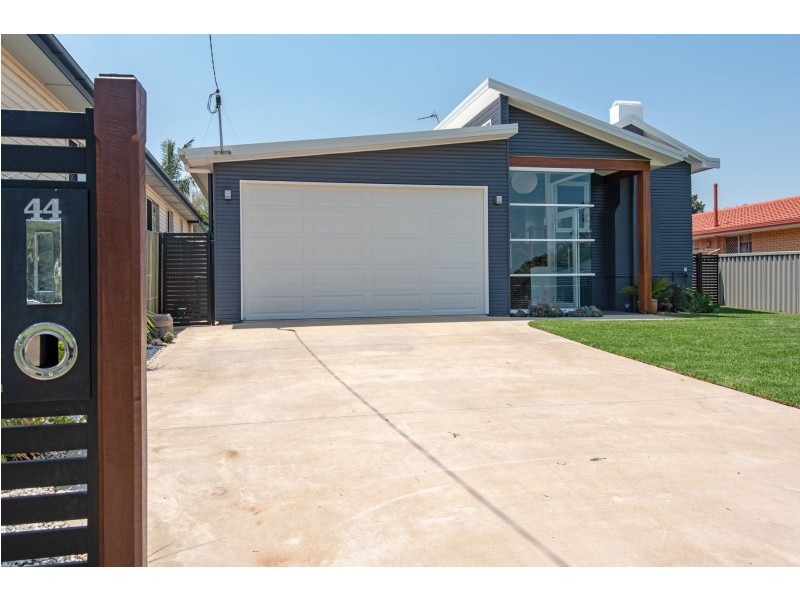 44 Llewellyn Street, Centenary Heights QLD 4350