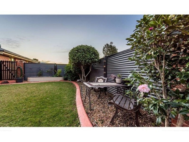 12 Chelwyn Street, Middle Ridge QLD 4350