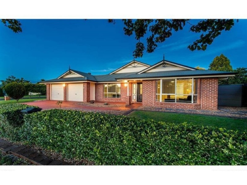 12 Chelwyn Street, Middle Ridge QLD 4350