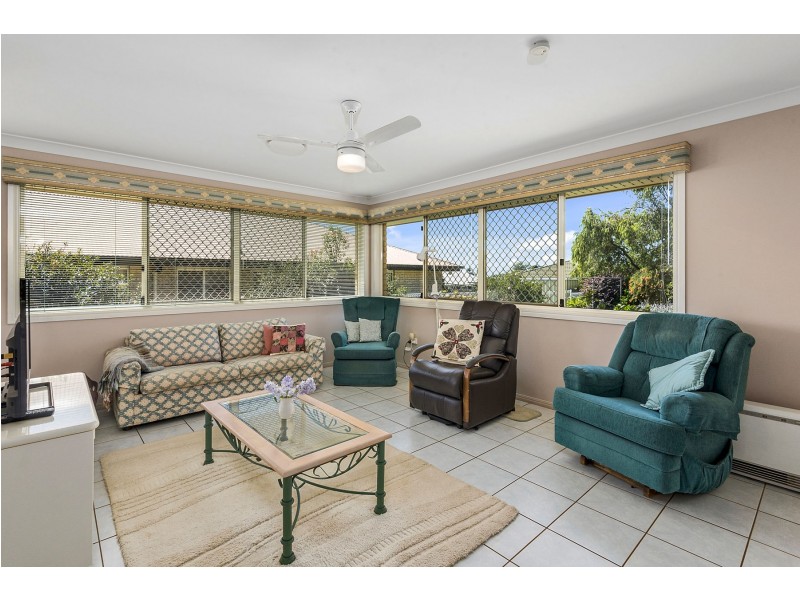 8 Buckle Court, Middle Ridge QLD 4350