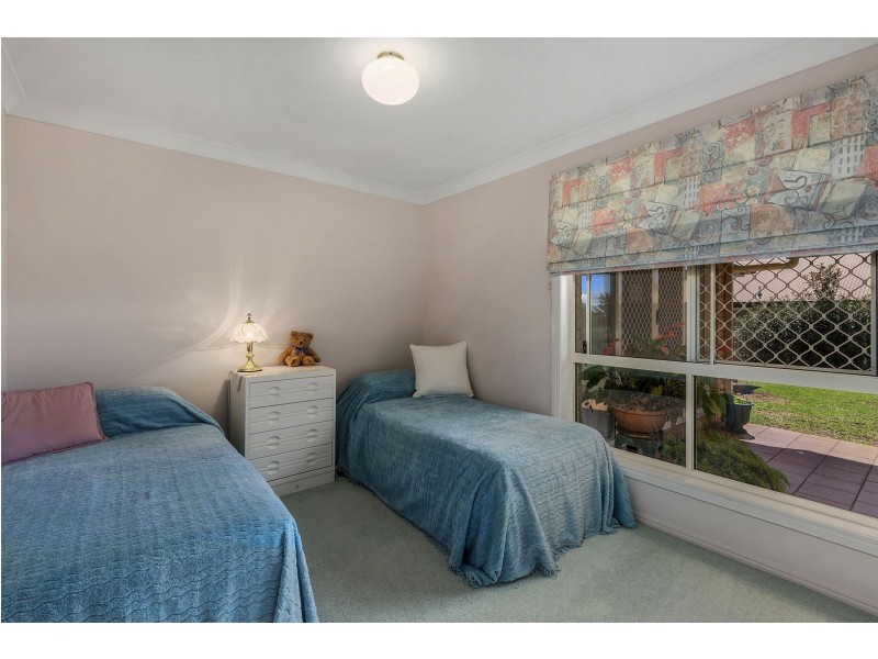 8 Buckle Court, Middle Ridge QLD 4350