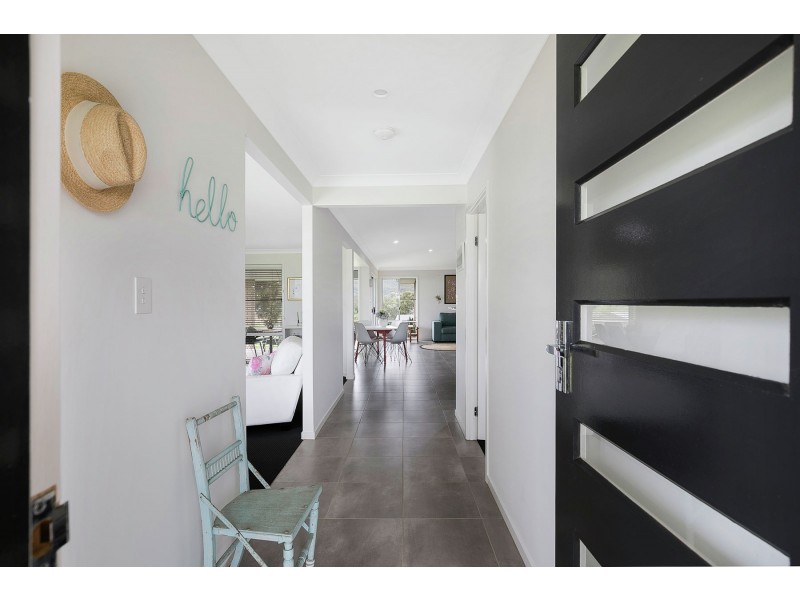 3 Pepperwood Place, Withcott QLD 4352