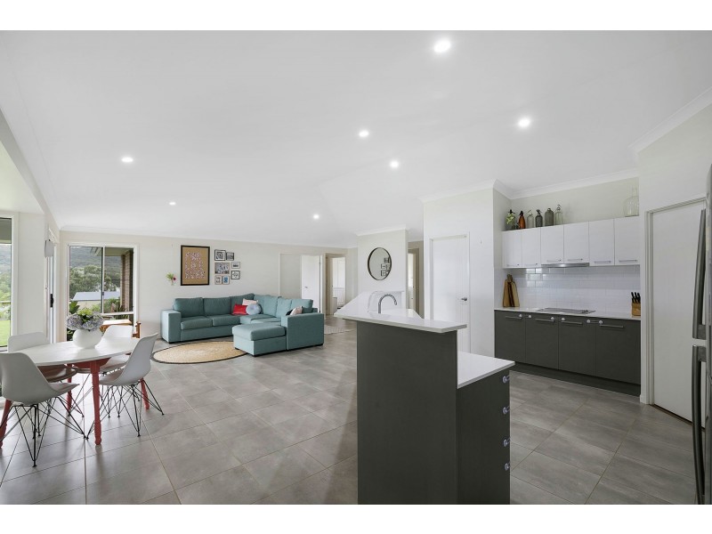 3 Pepperwood Place, Withcott QLD 4352