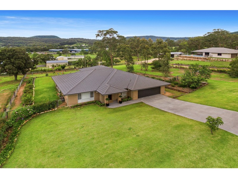 3 Pepperwood Place, Withcott QLD 4352