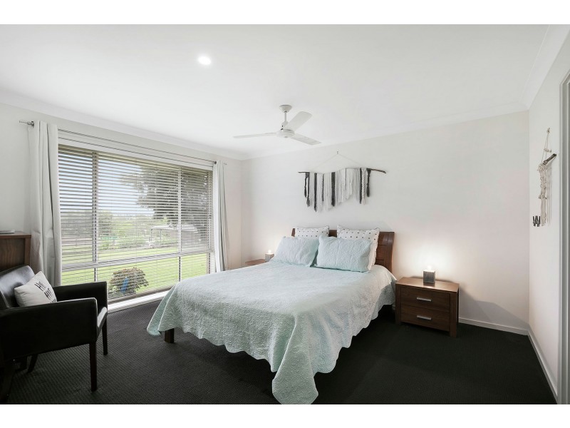 3 Pepperwood Place, Withcott QLD 4352