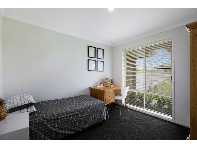 3 Pepperwood Place, Withcott QLD 4352