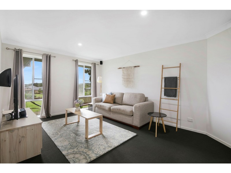 3 Pepperwood Place, Withcott QLD 4352