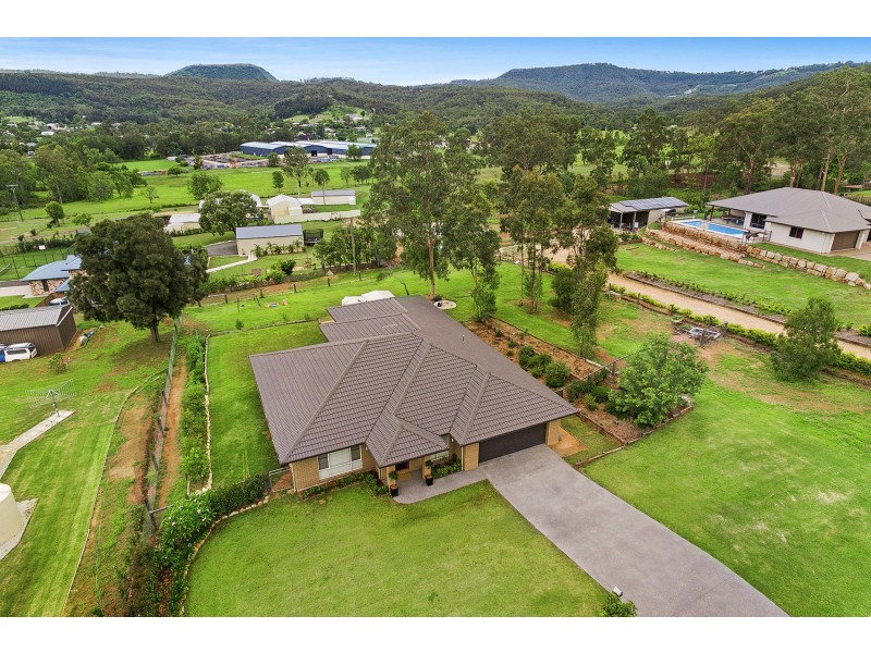 3 Pepperwood Place, Withcott QLD 4352