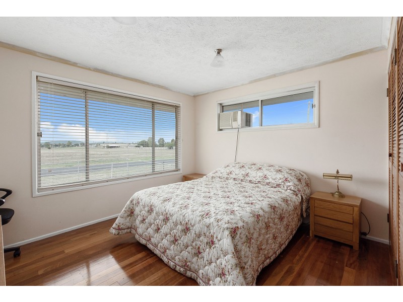 28 Quarry Street, Cambooya QLD 4358