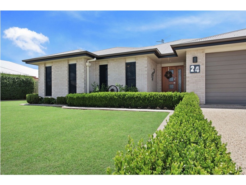 24 Wellington Street, Wyreema QLD 4352