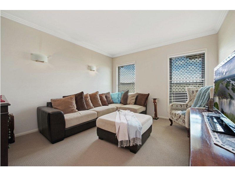 24 Wellington Street, Wyreema QLD 4352