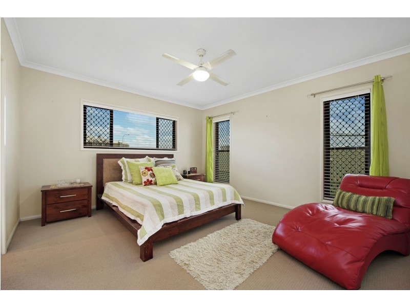 24 Wellington Street, Wyreema QLD 4352