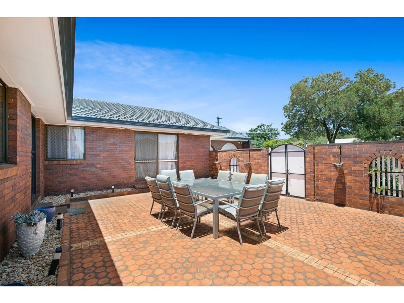 9 Wright Street, Wilsonton QLD 4350