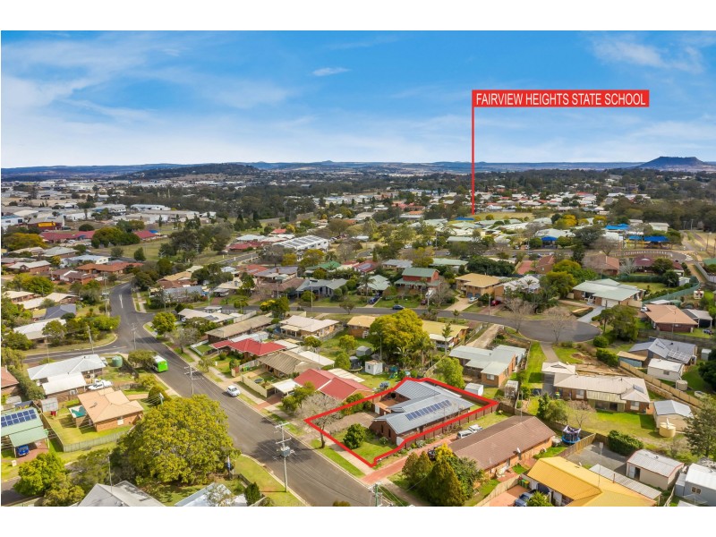 9 Wright Street, Wilsonton QLD 4350