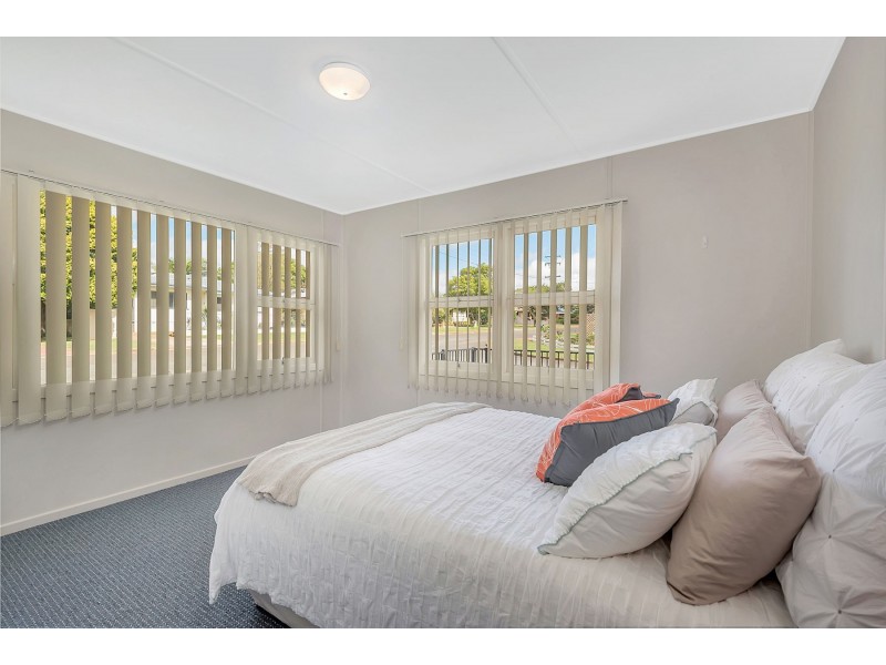 9 Wilma Street, Centenary Heights QLD 4350