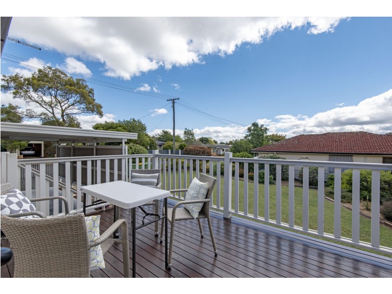 9 Wilma Street, Centenary Heights QLD 4350