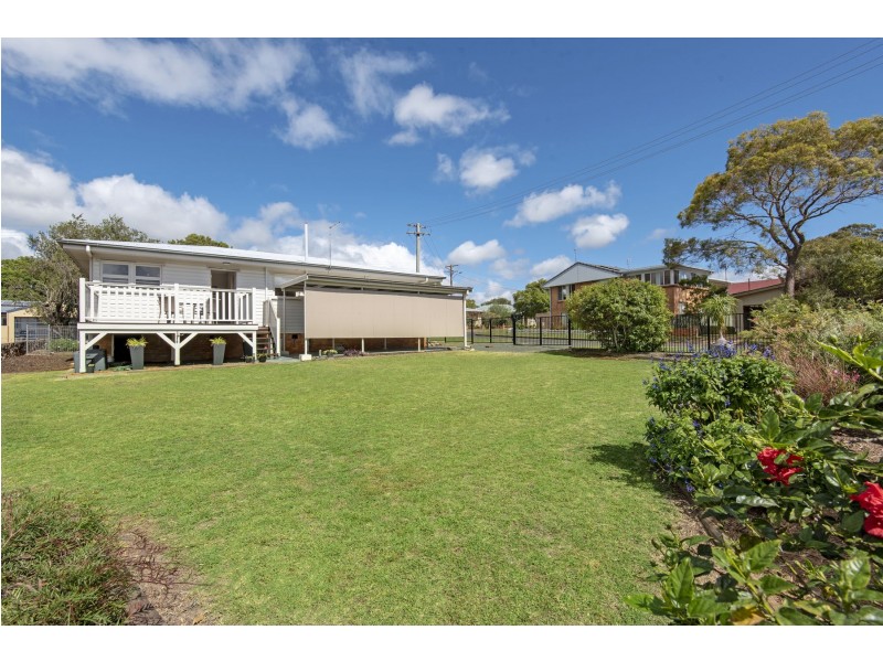 9 Wilma Street, Centenary Heights QLD 4350