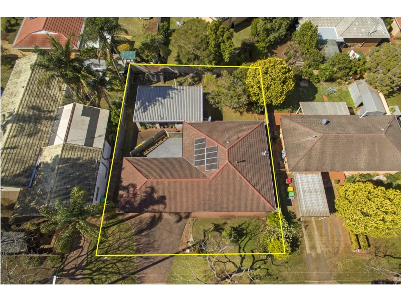 4 Robyn Street, Centenary Heights QLD 4350