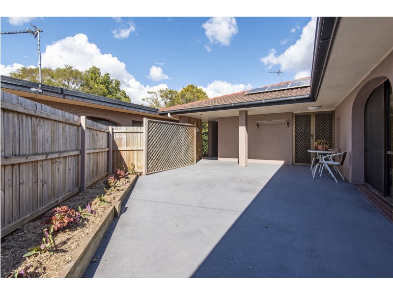 4 Robyn Street, Centenary Heights QLD 4350