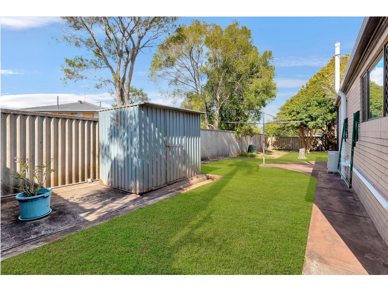 4 Robyn Street, Centenary Heights QLD 4350