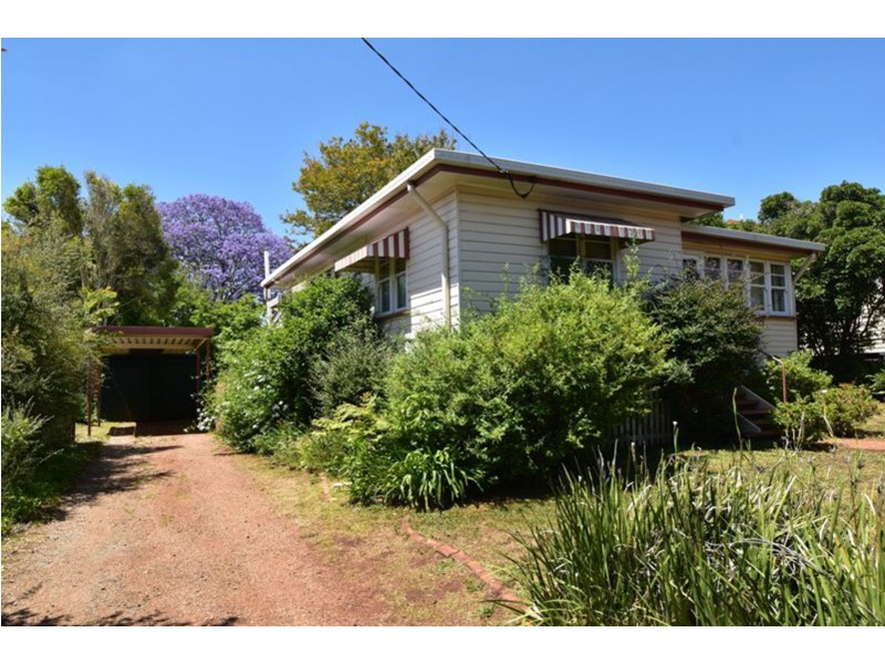 27 Ocean St, Rangeville QLD 4350