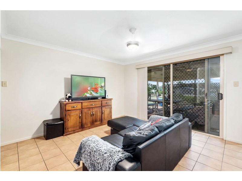 8 Highland Park Road, Meringandan West QLD 4352