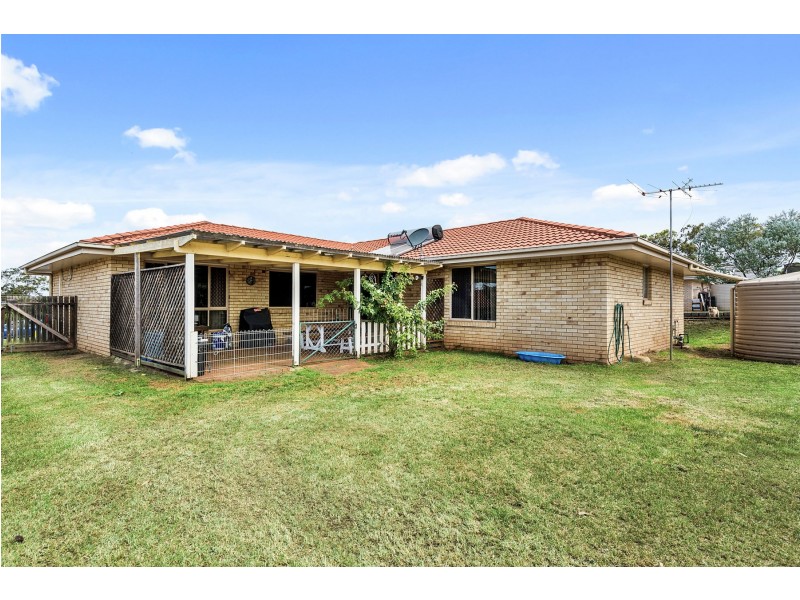 8 Highland Park Road, Meringandan West QLD 4352