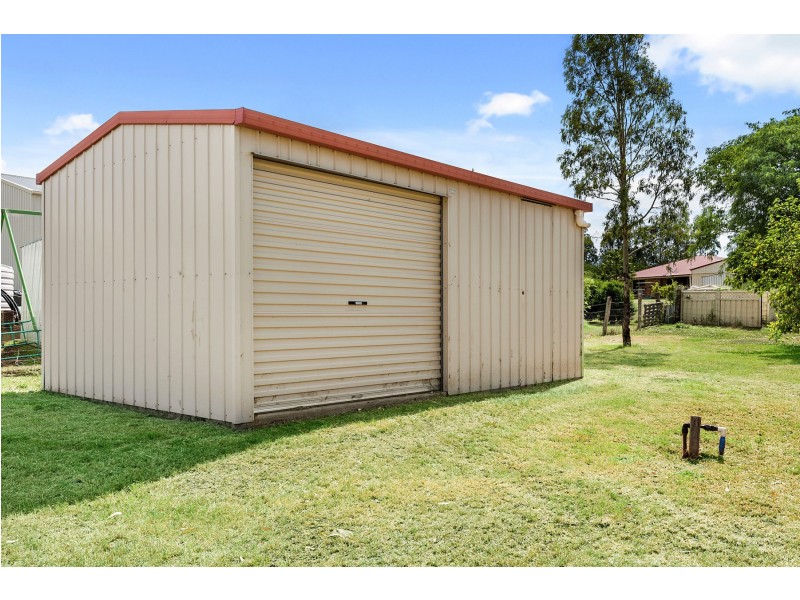 8 Highland Park Road, Meringandan West QLD 4352