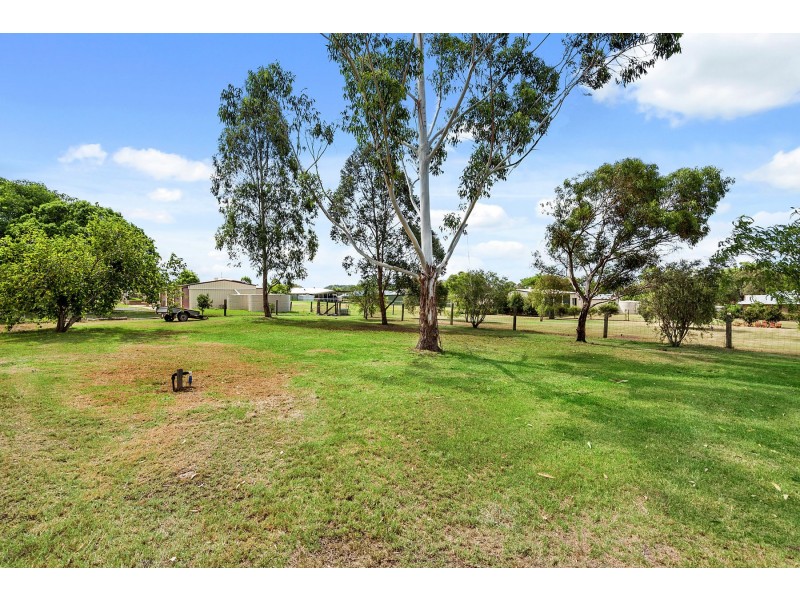 8 Highland Park Road, Meringandan West QLD 4352
