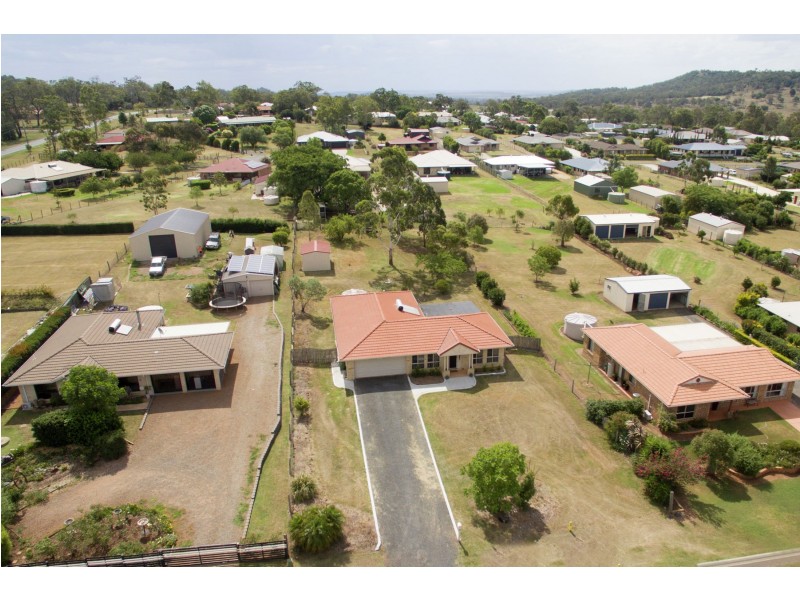 8 Highland Park Road, Meringandan West QLD 4352
