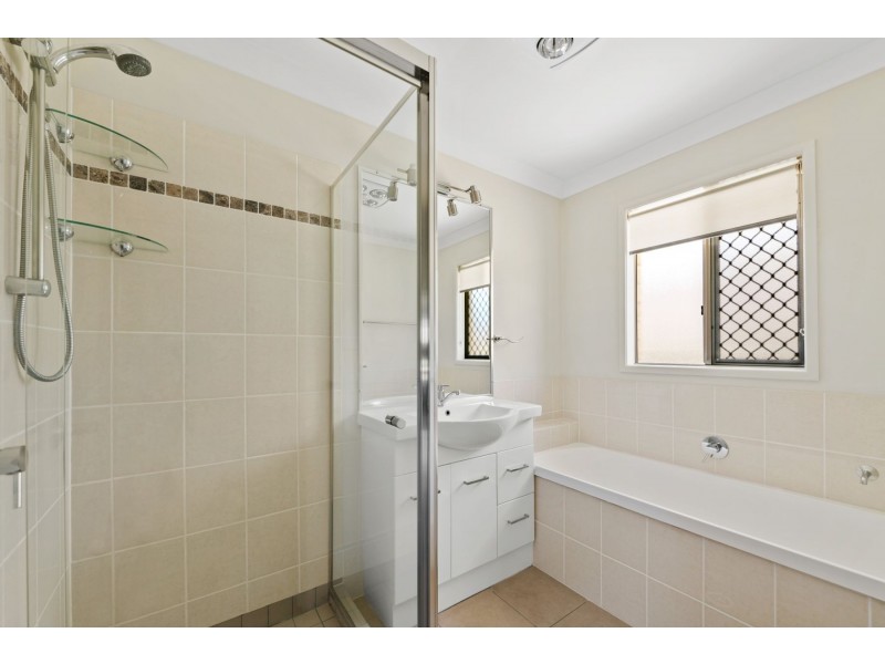 37 Sommariva Street, Westbrook QLD 4350