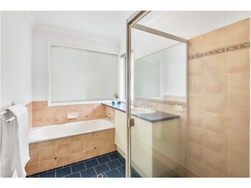 14 Gerrard Street, Middle Ridge QLD 4350