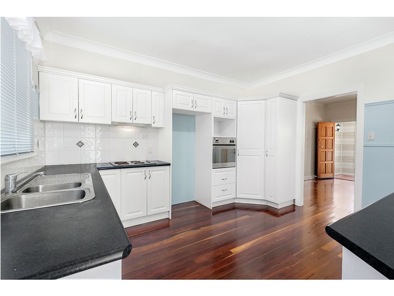 20 Beelbee Street, Harristown QLD 4350