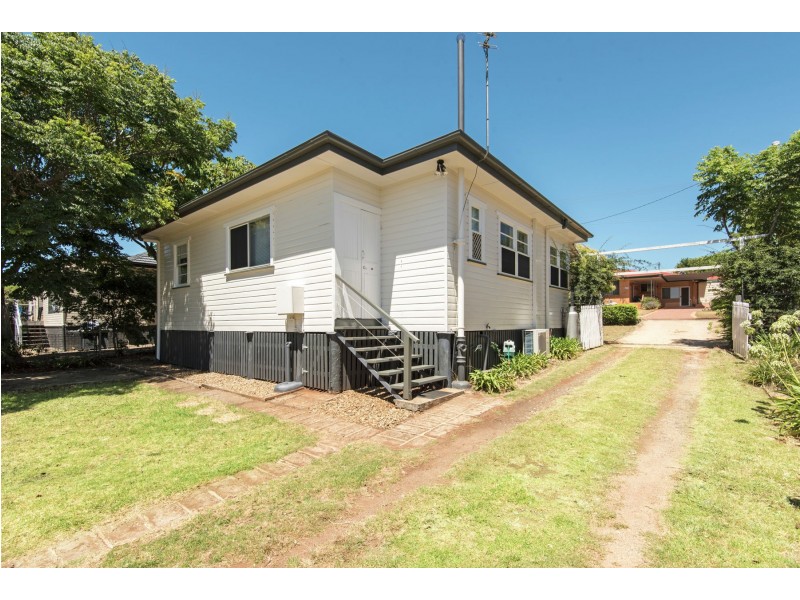 20 Beelbee Street, Harristown QLD 4350