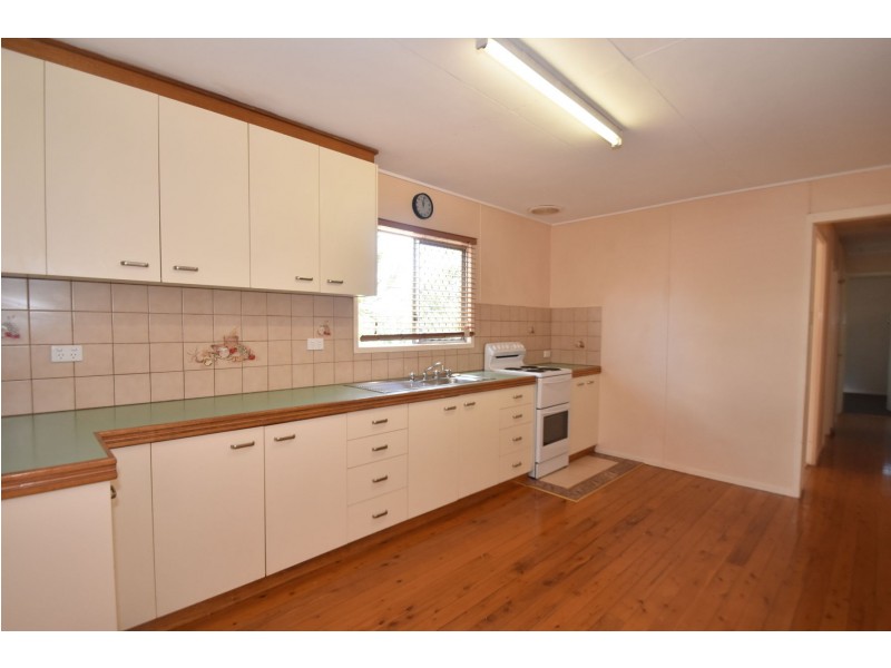 30 Boyd Street, Wilsonton QLD 4350